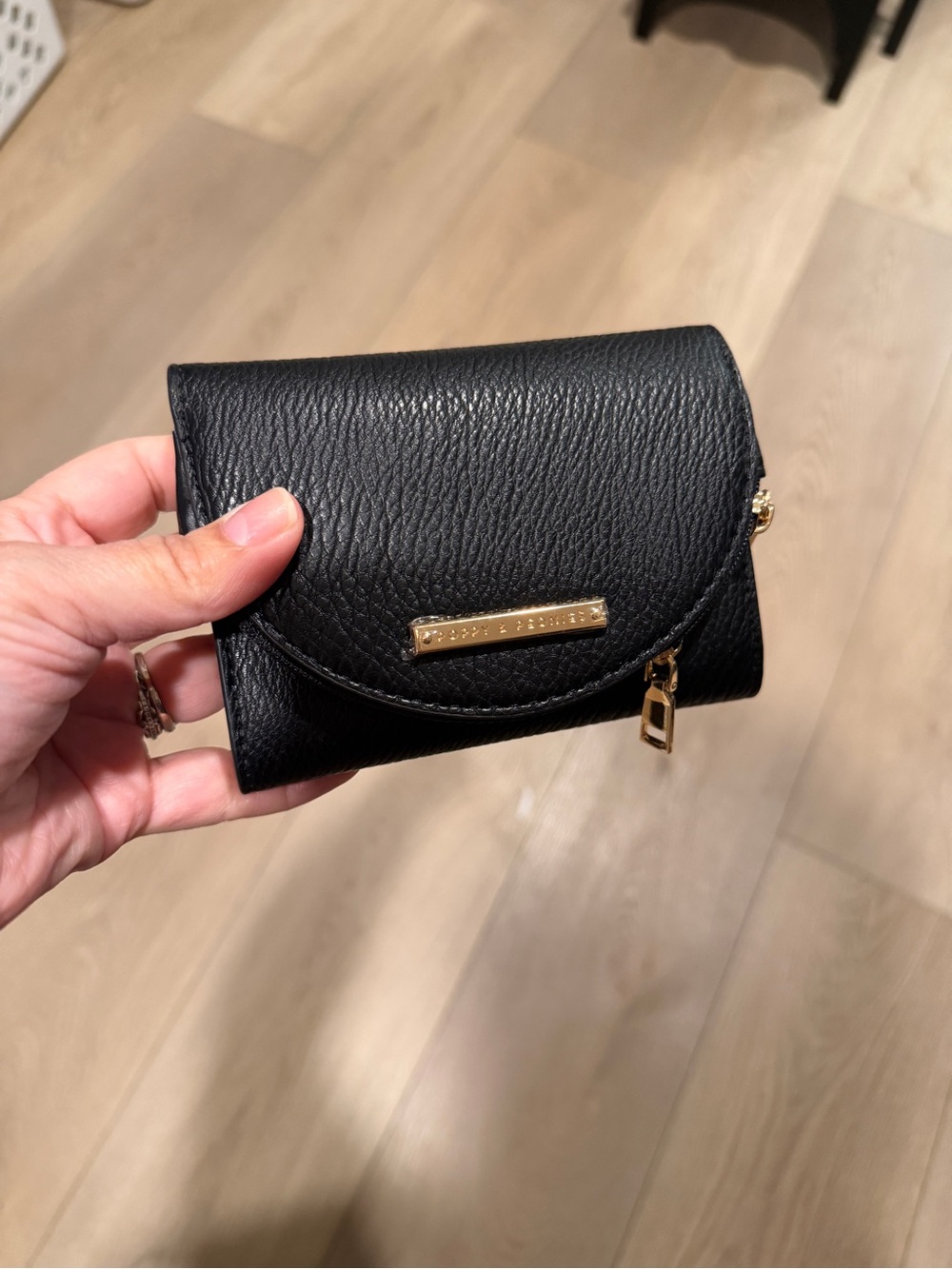 Poppy & Peonies black Margaux wallet  NWOT